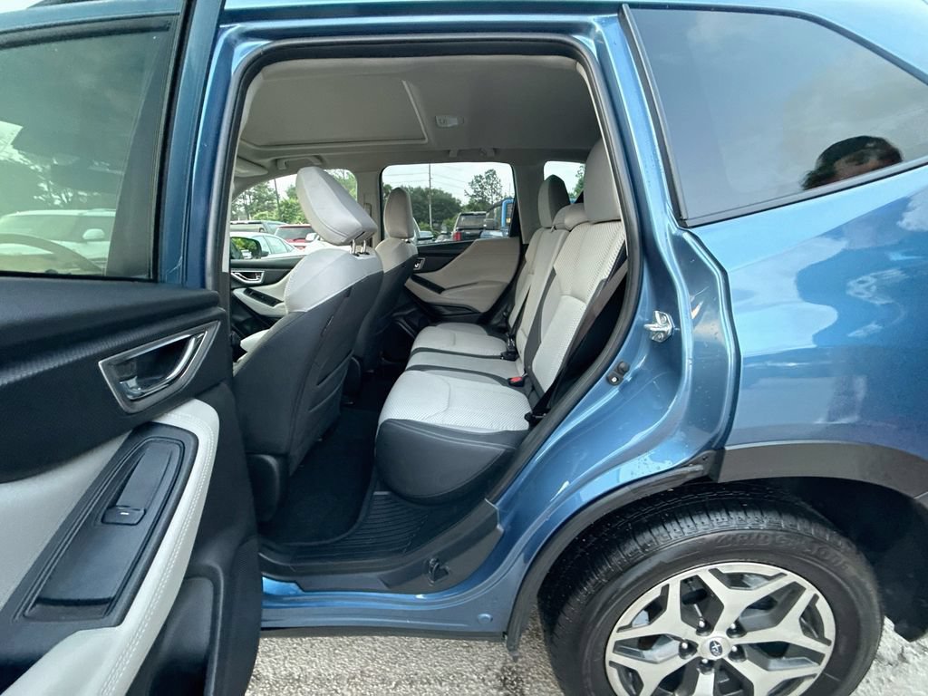Used 2024 Subaru Forester Premium AWD/4WD image 25