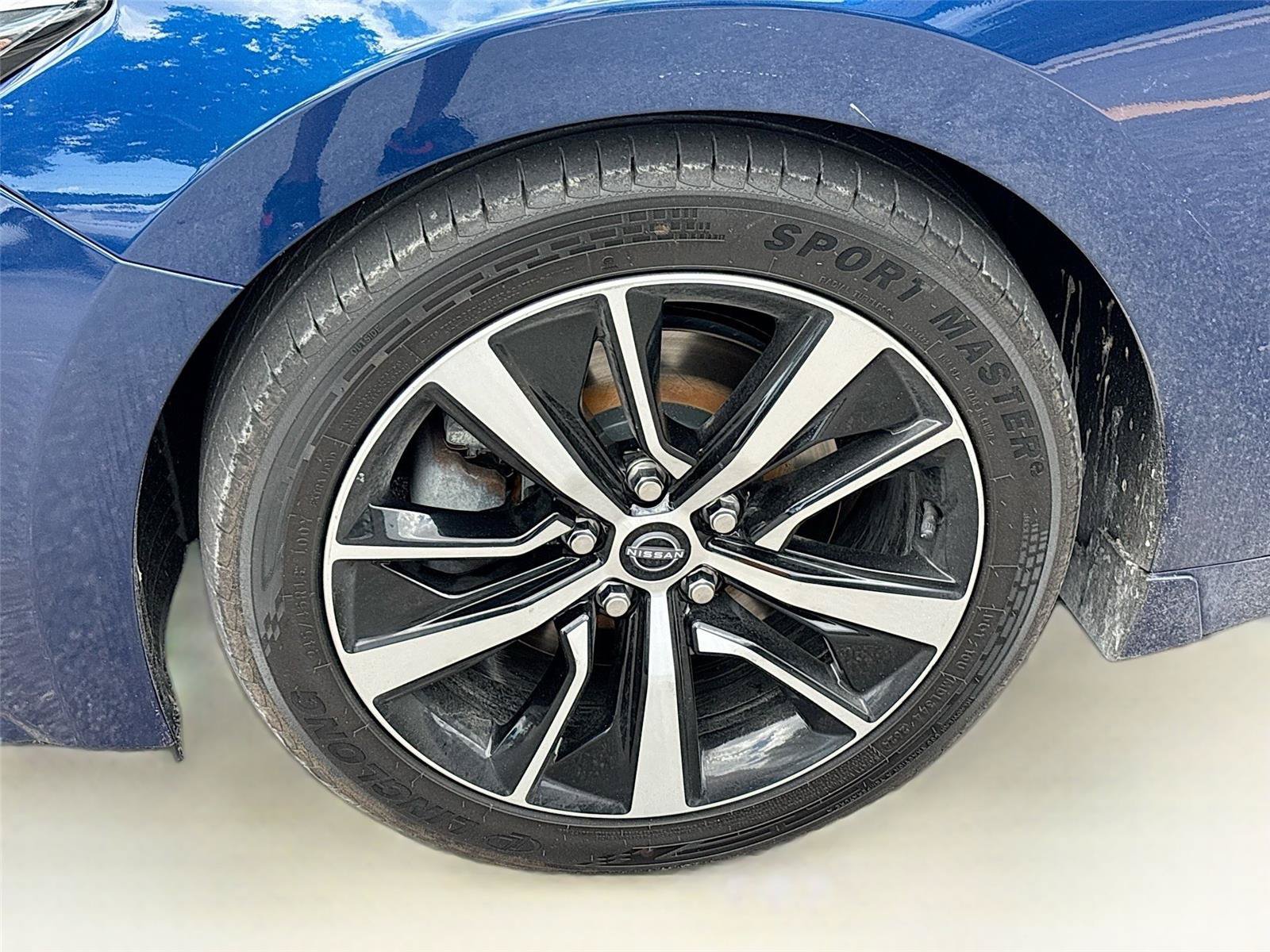 Used 2023 Nissan Maxima SL FWD image 32