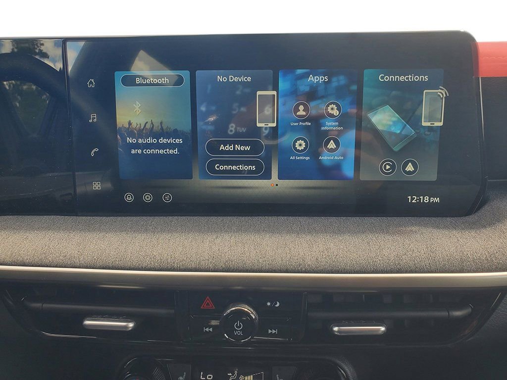 New 2025 Nissan Kicks SV w/ Charging Package image 31