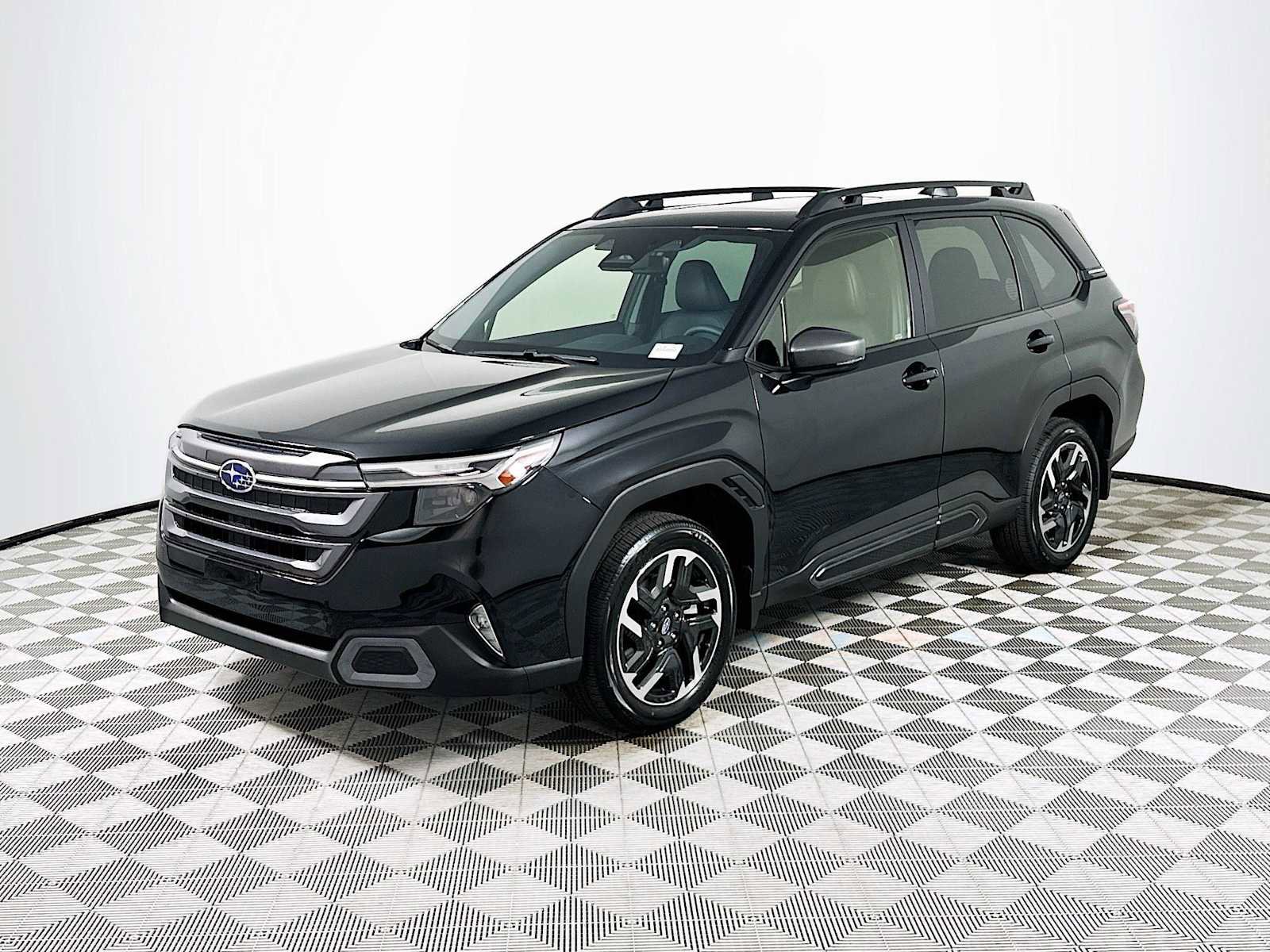 Used 2025 Subaru Forester Limited image 3