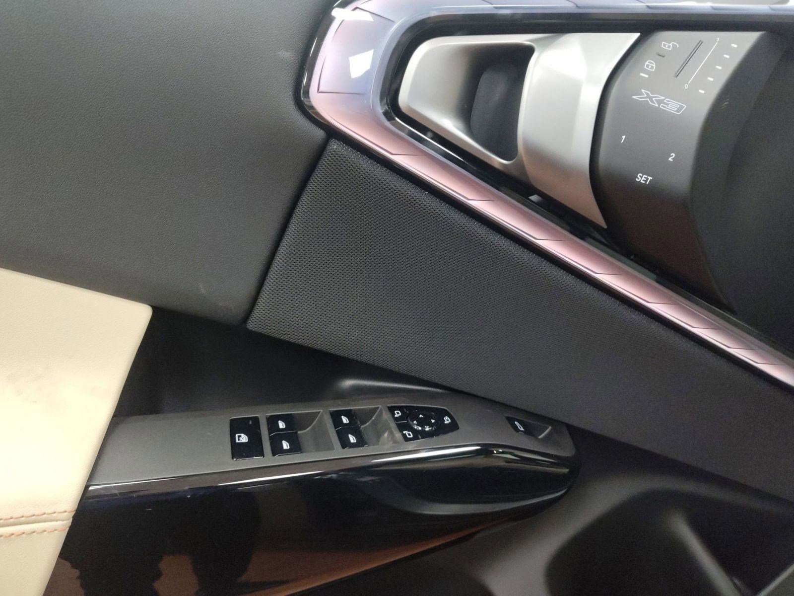 Used 2026 BMW X3 xDrive30 w/ Premium Package image 13