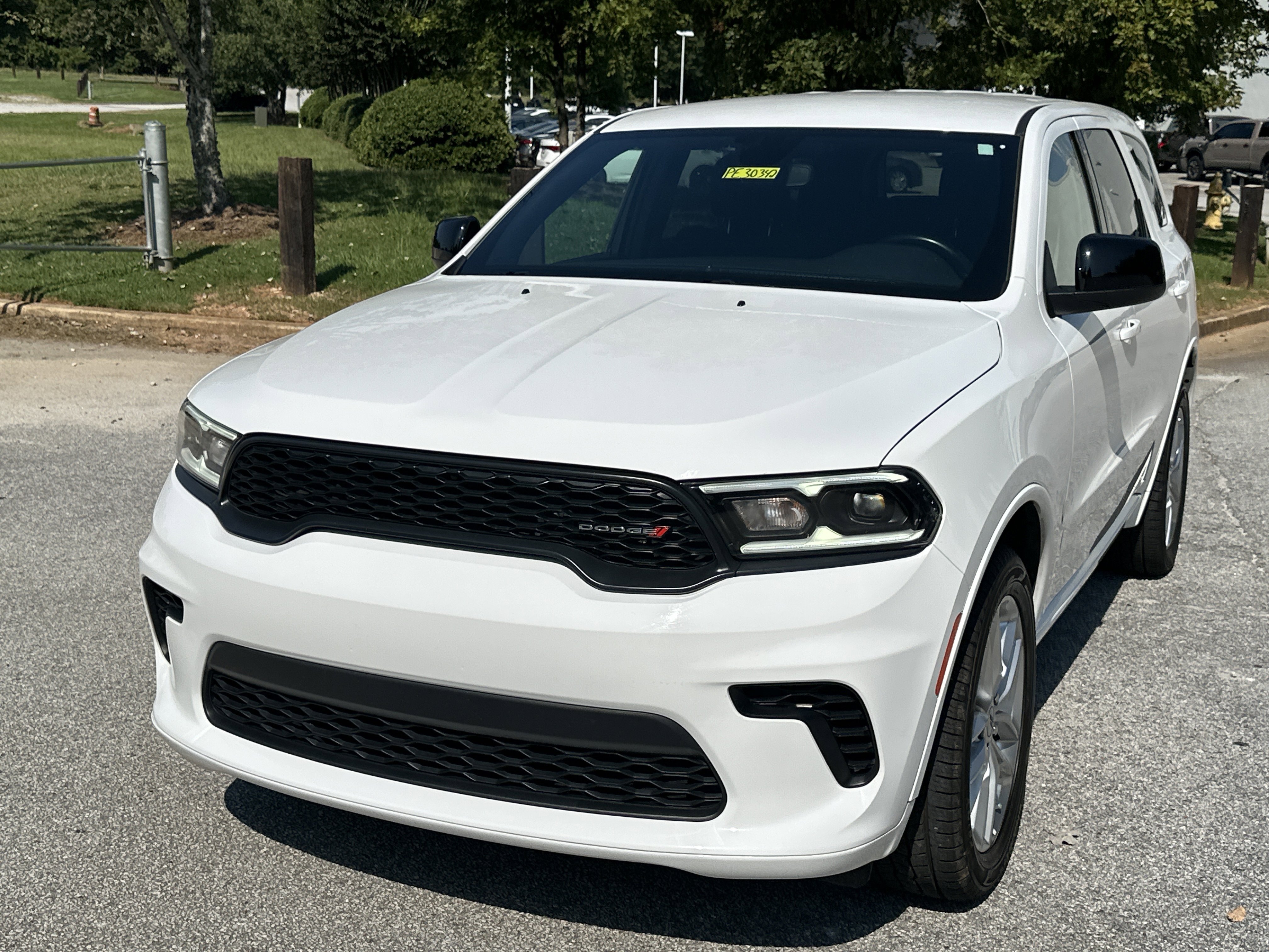 Used 2023 Dodge Durango GT image 1