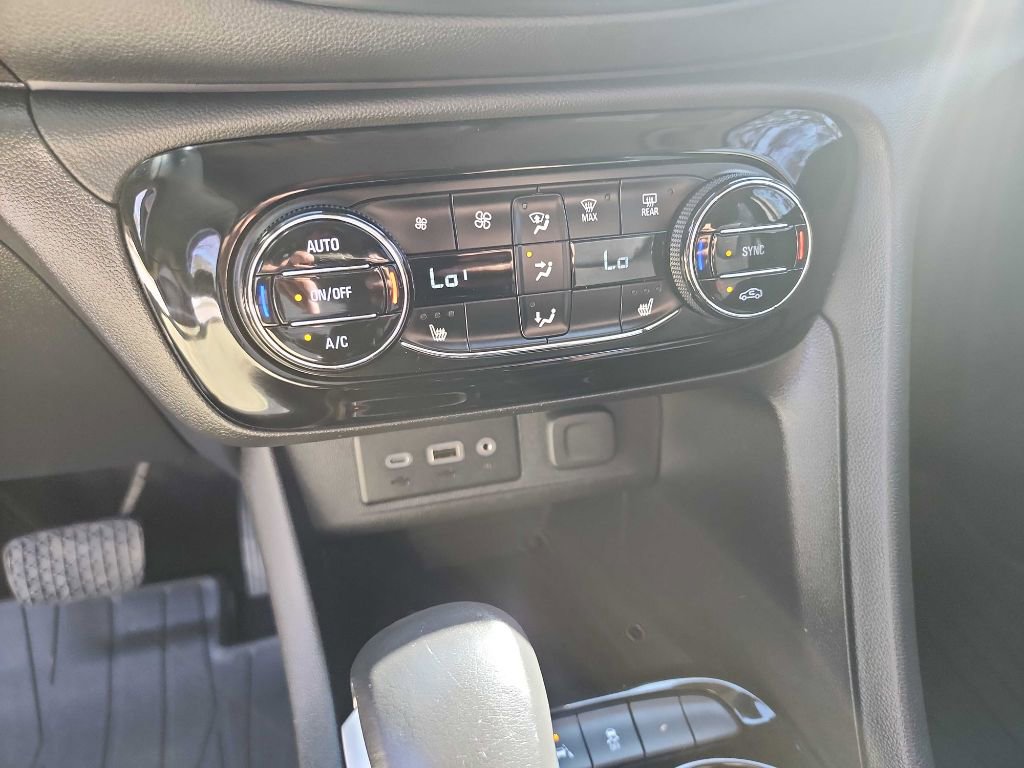 Used 2023 Buick Encore GX Select image 24