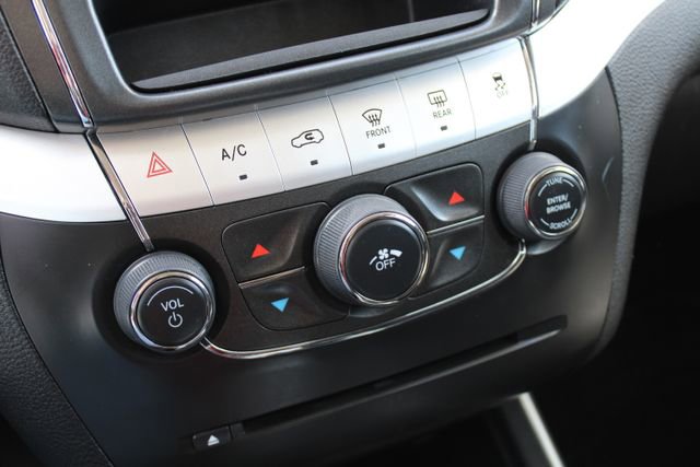 Used 2012 Dodge Journey SXT w/ Popular Equipment Group FWD image 21
