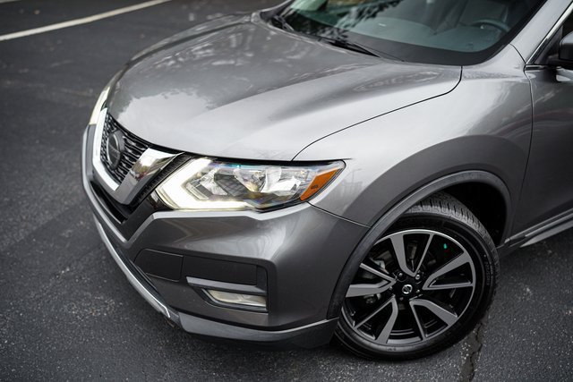 Used 2020 Nissan Rogue SL FWD image 2
