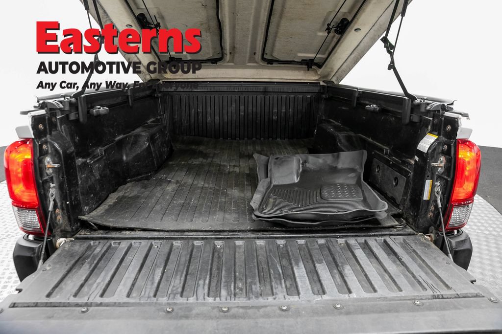 Used 2020 Toyota Tacoma SR RWD image 9