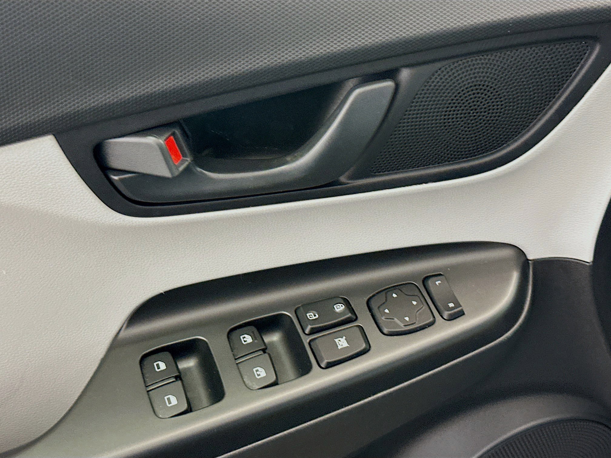 Used 2023 Hyundai Kona SEL image 15