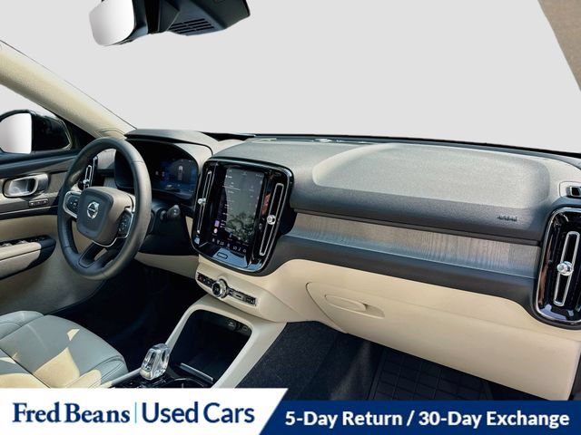 Used 2023 Volvo XC40 B5 Plus w/ Driver Assist Package AWD/4WD image 35