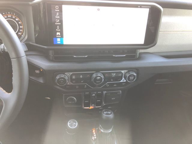 Used 2024 Jeep Wrangler Sport S image 16