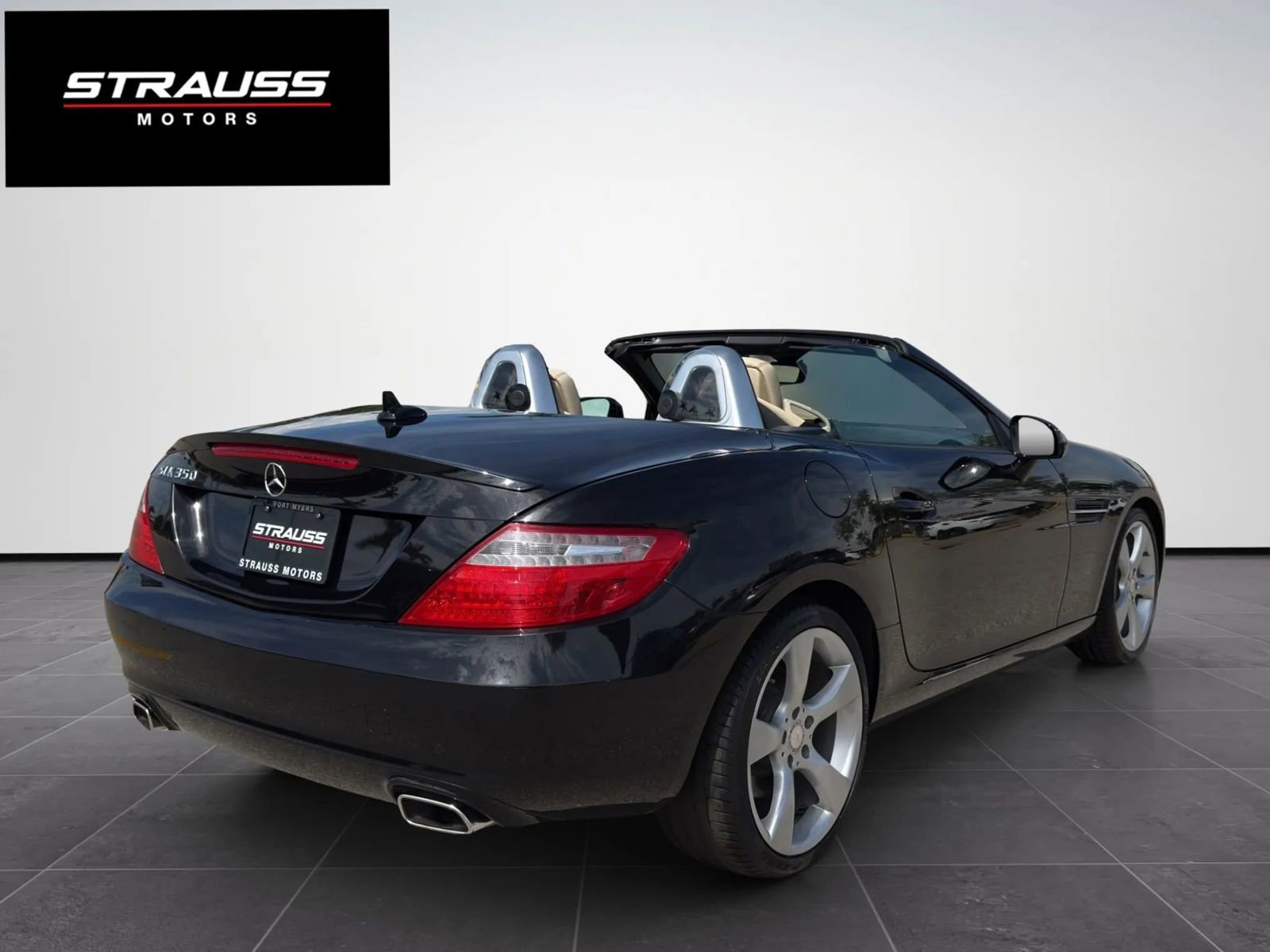 Used 2012 Mercedes-Benz SLK 350 image 8