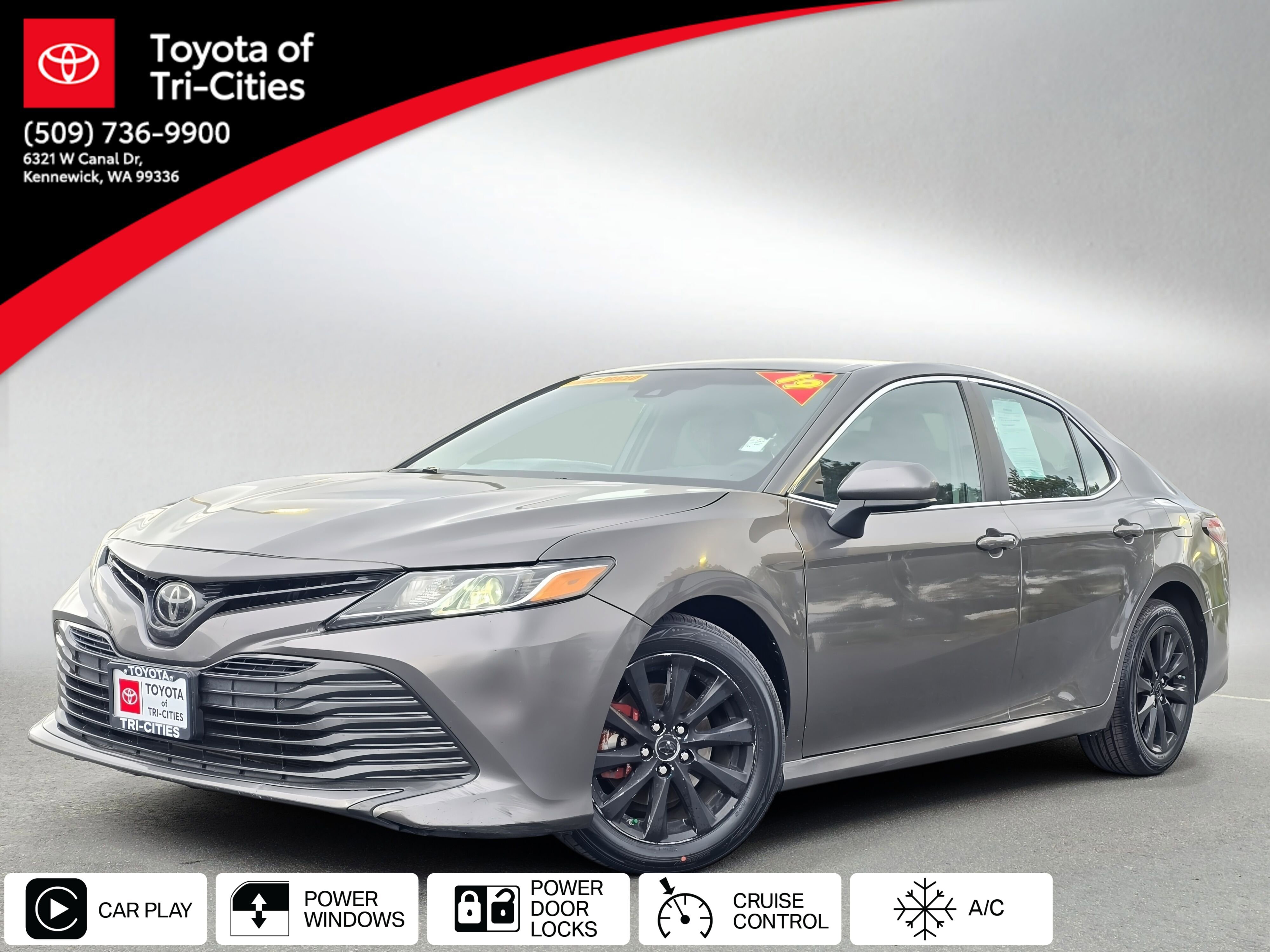 Used 2019 Toyota Camry LE FWD image 1