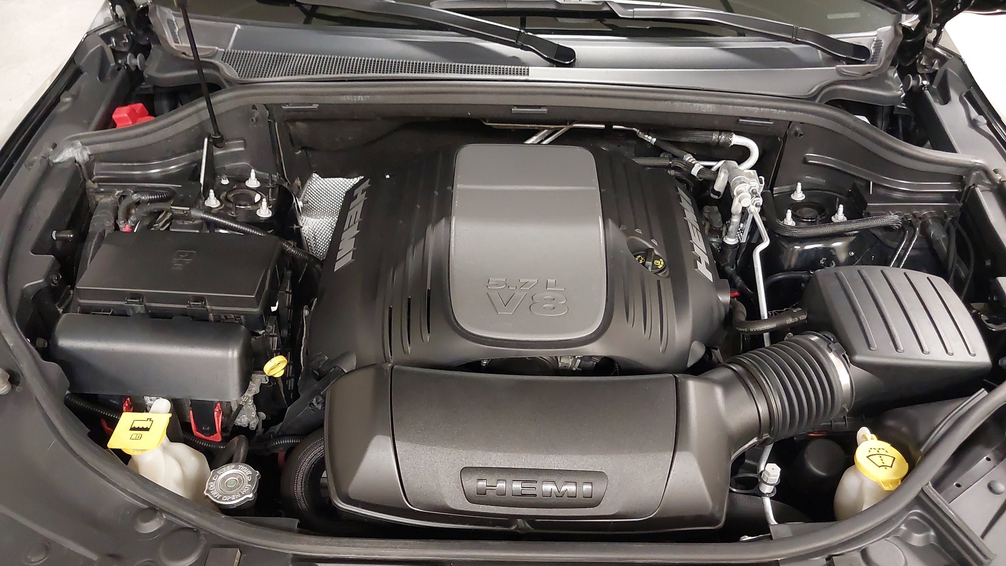 Used 2019 Dodge Durango R/T w/ Technology Group AWD/4WD image 29