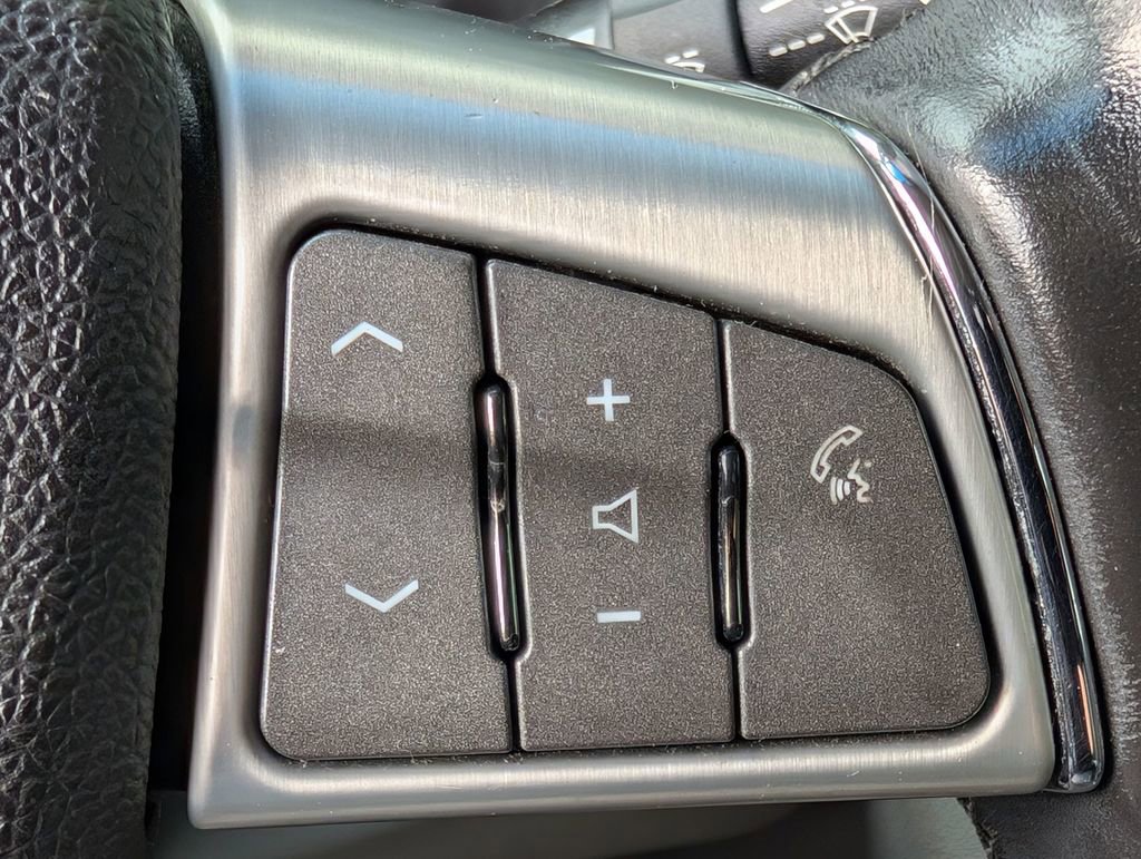 Used 2011 Cadillac STS Luxury image 22