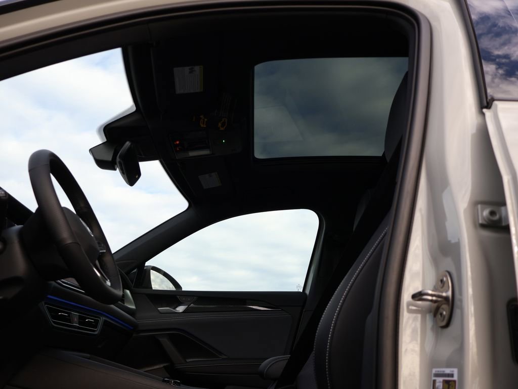 New 2026 Volkswagen Tiguan SE R-Line image 41