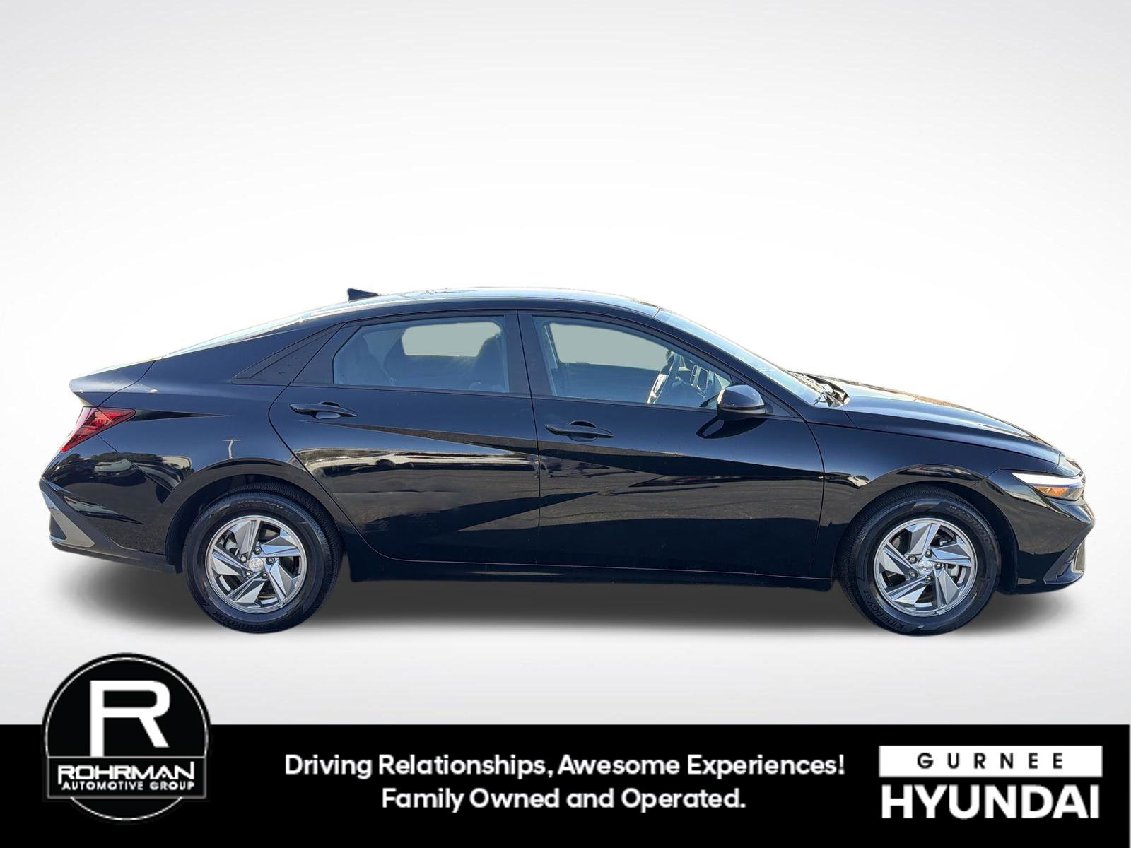 Certified 2024 Hyundai Elantra SE FWD image 11