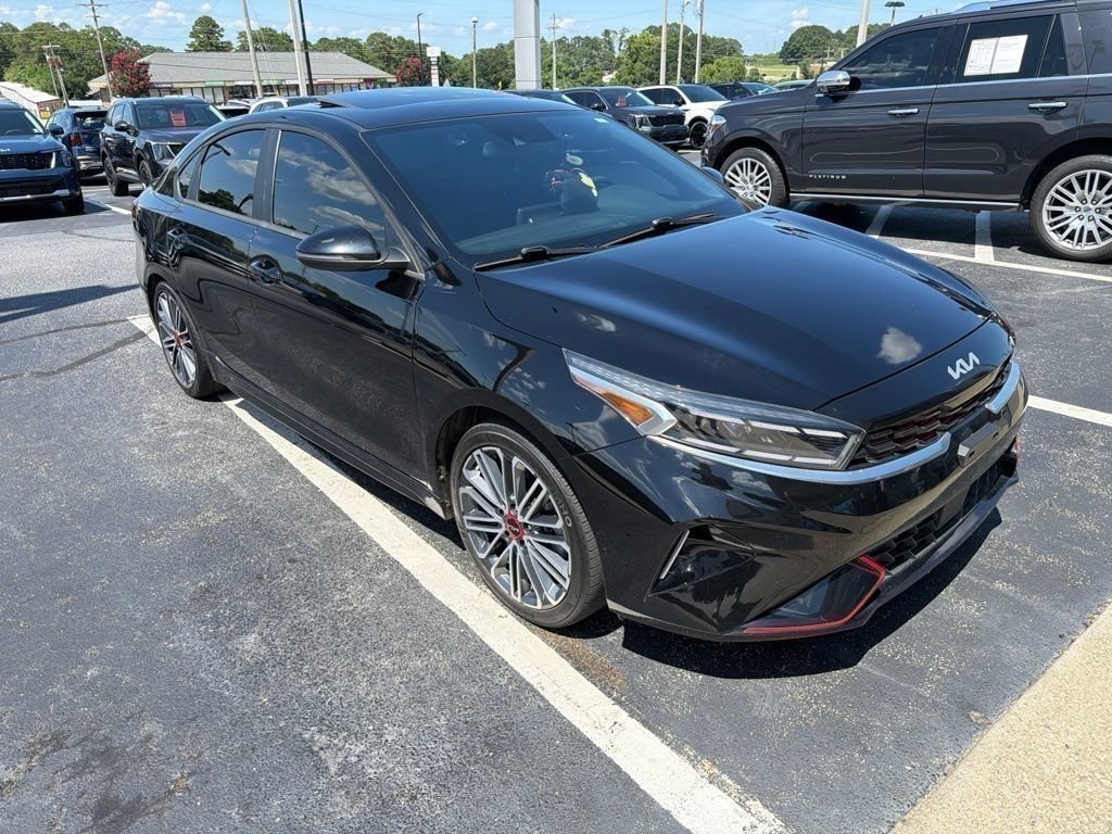 Certified 2023 Kia Forte GT w/ GT2 Package FWD image 3