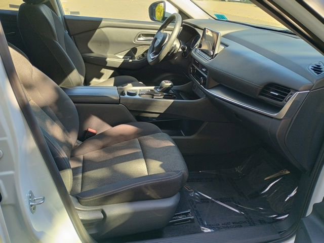 Used 2024 Nissan Rogue SV image 14