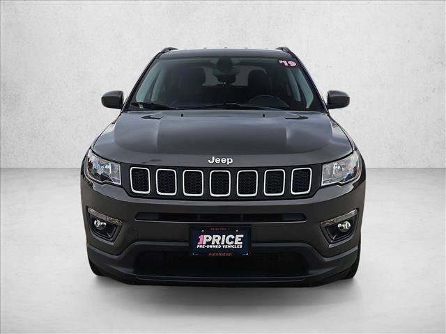 Used 2019 Jeep Compass Latitude w/ Cold Weather Group image 2