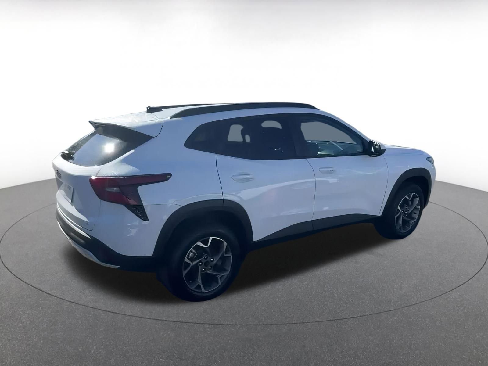 Used 2025 Chevrolet Trax LT image 15