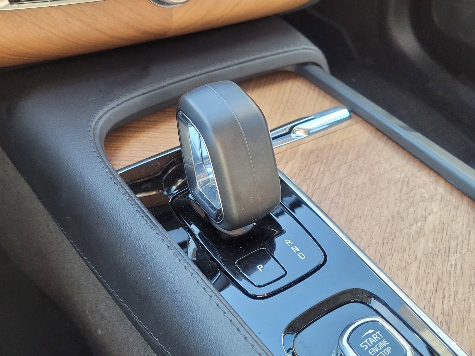 Certified 2023 Volvo XC90 T8 Plus w/ Protection Package Premier image 26