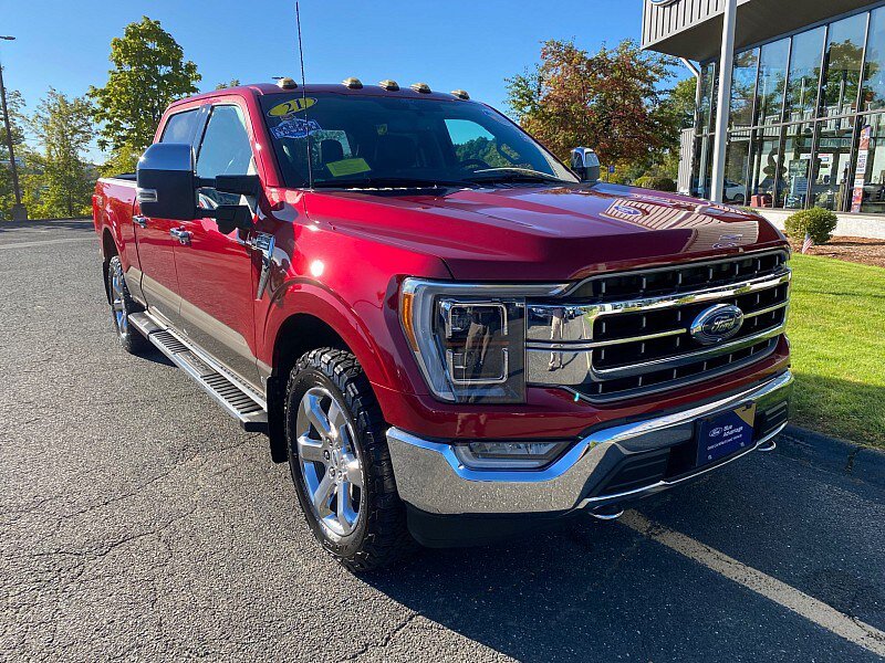 Used 2021 Ford F150 Lariat w/ Equipment Group 502A High AWD/4WD image 3