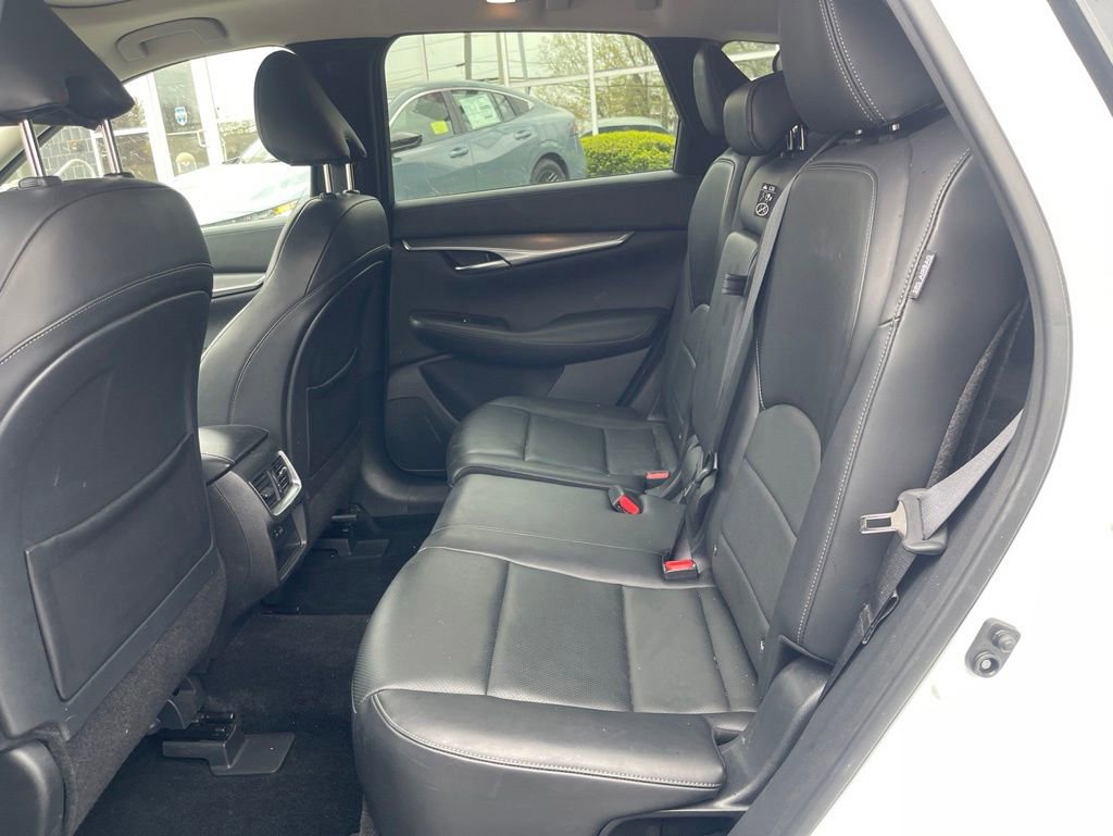 Used 2023 INFINITI QX50 Luxe AWD/4WD image 16