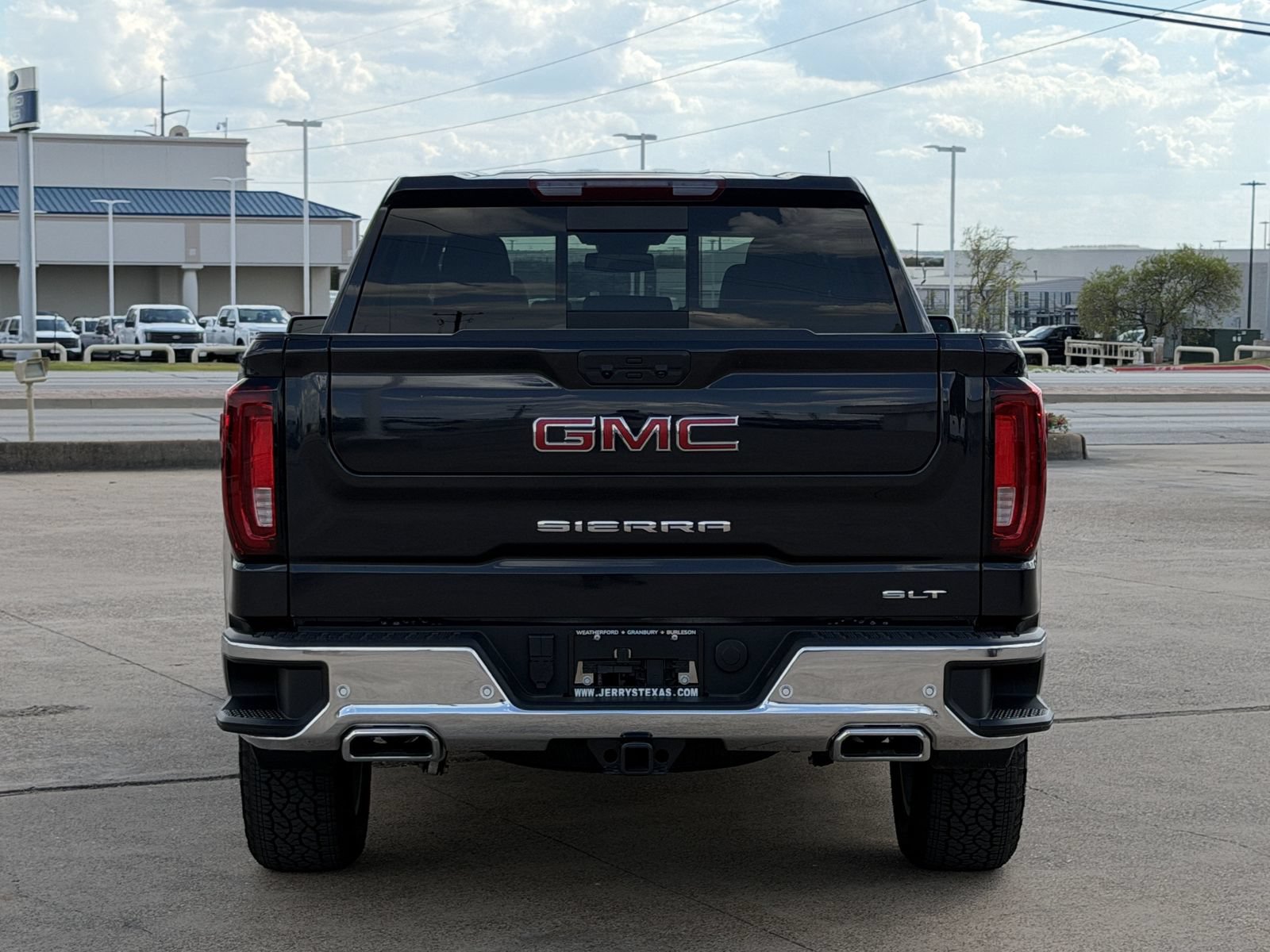 Used 2025 GMC Sierra 1500 SLT AWD/4WD image 5
