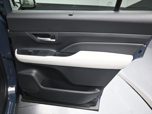 Certified 2024 Toyota Grand Highlander Platinum AWD/4WD image 38