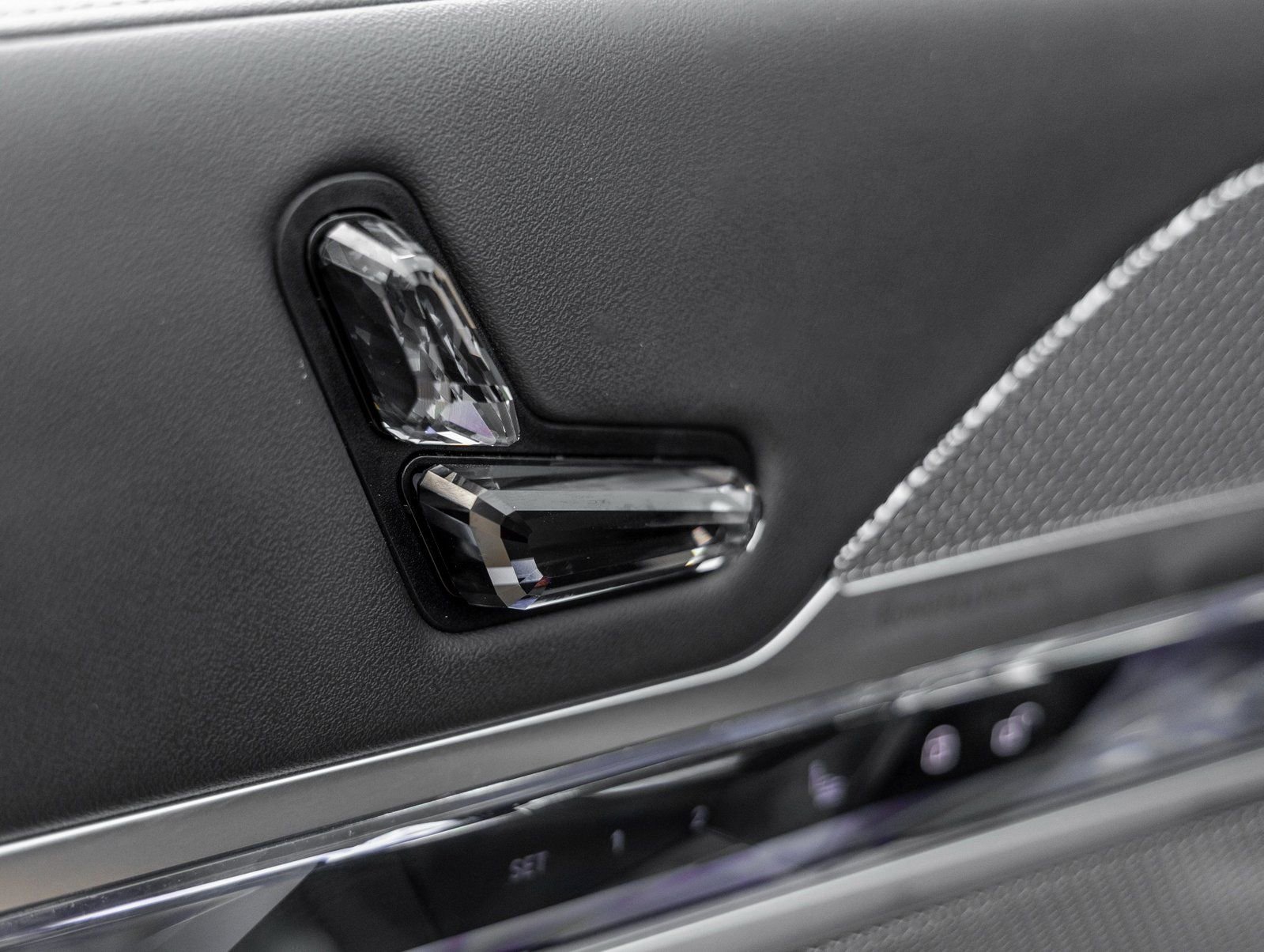 Used 2024 BMW 740i image 20