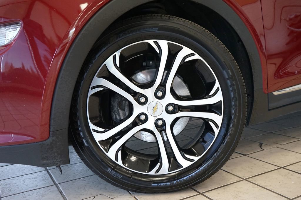 Used 2018 Chevrolet Bolt Premier w/ Driver Confidence II Package FWD image 53