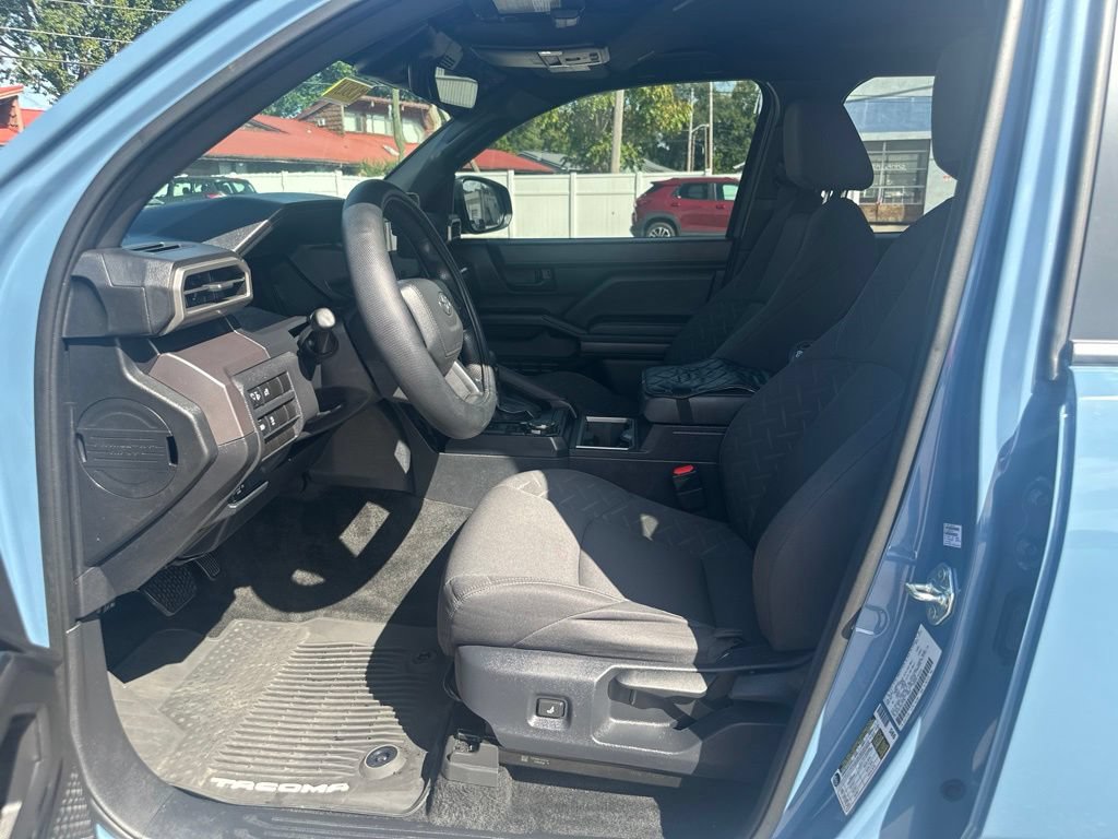 Used 2026 Toyota Tacoma SR5 AWD/4WD image 8