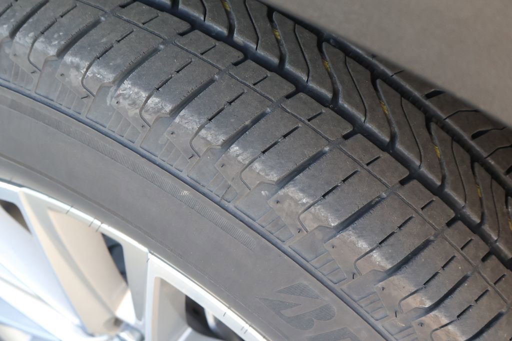 Used 2023 Chevrolet Traverse LT w/ LPO, Floor Liner Package AWD/4WD image 7