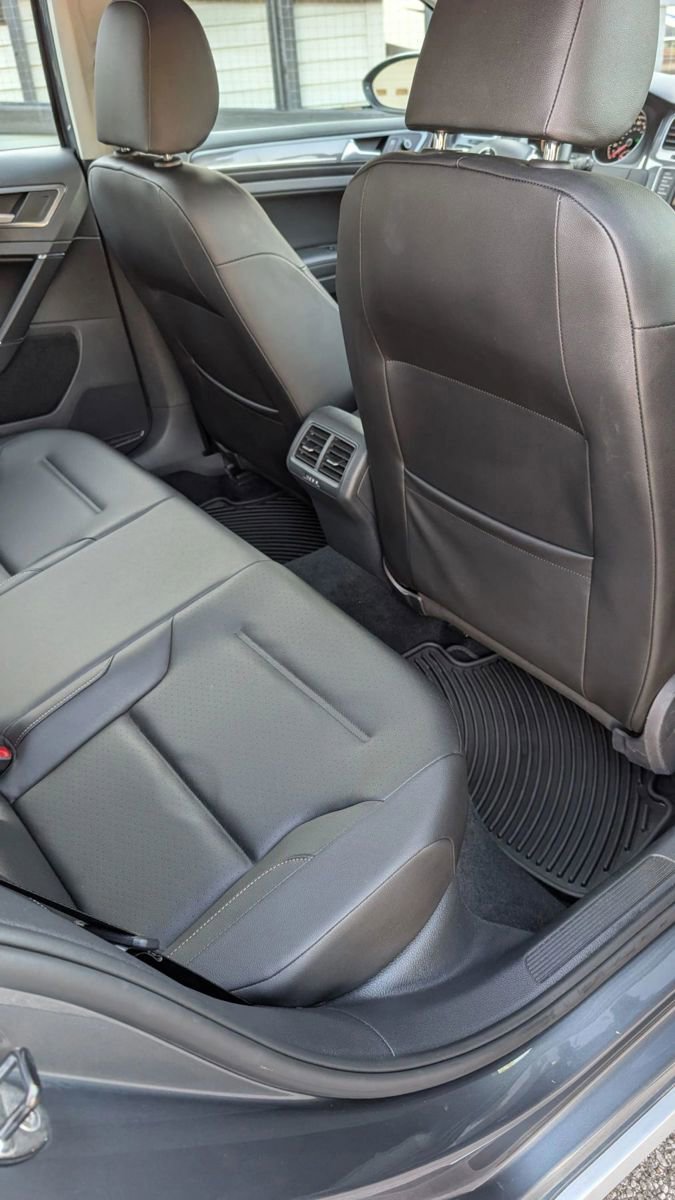 Used 2017 Volkswagen Golf Alltrack SE image 35