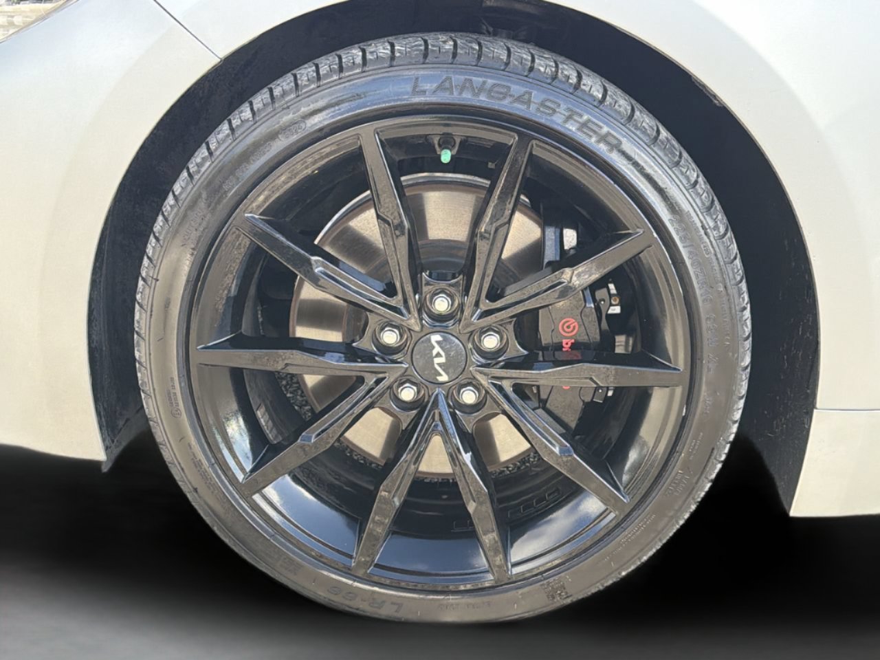 Used 2023 Kia Stinger GT2 w/ Option Group 020 RWD image 35