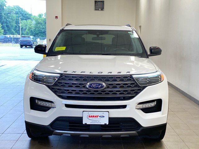 Certified 2023 Ford Explorer XLT w/ Equipment Group 202A AWD/4WD image 3