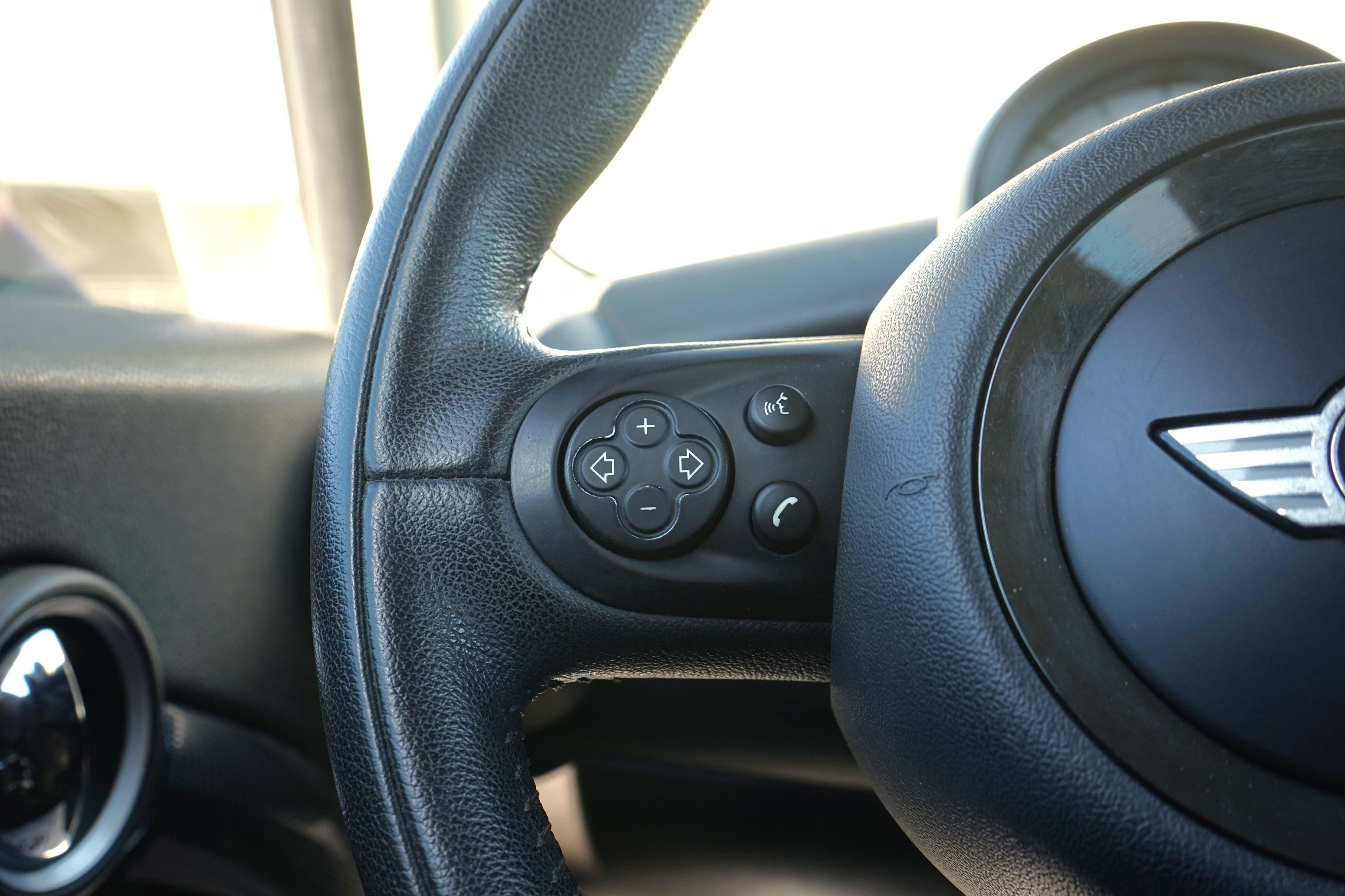 Used 2014 MINI Cooper Clubman S FWD image 15