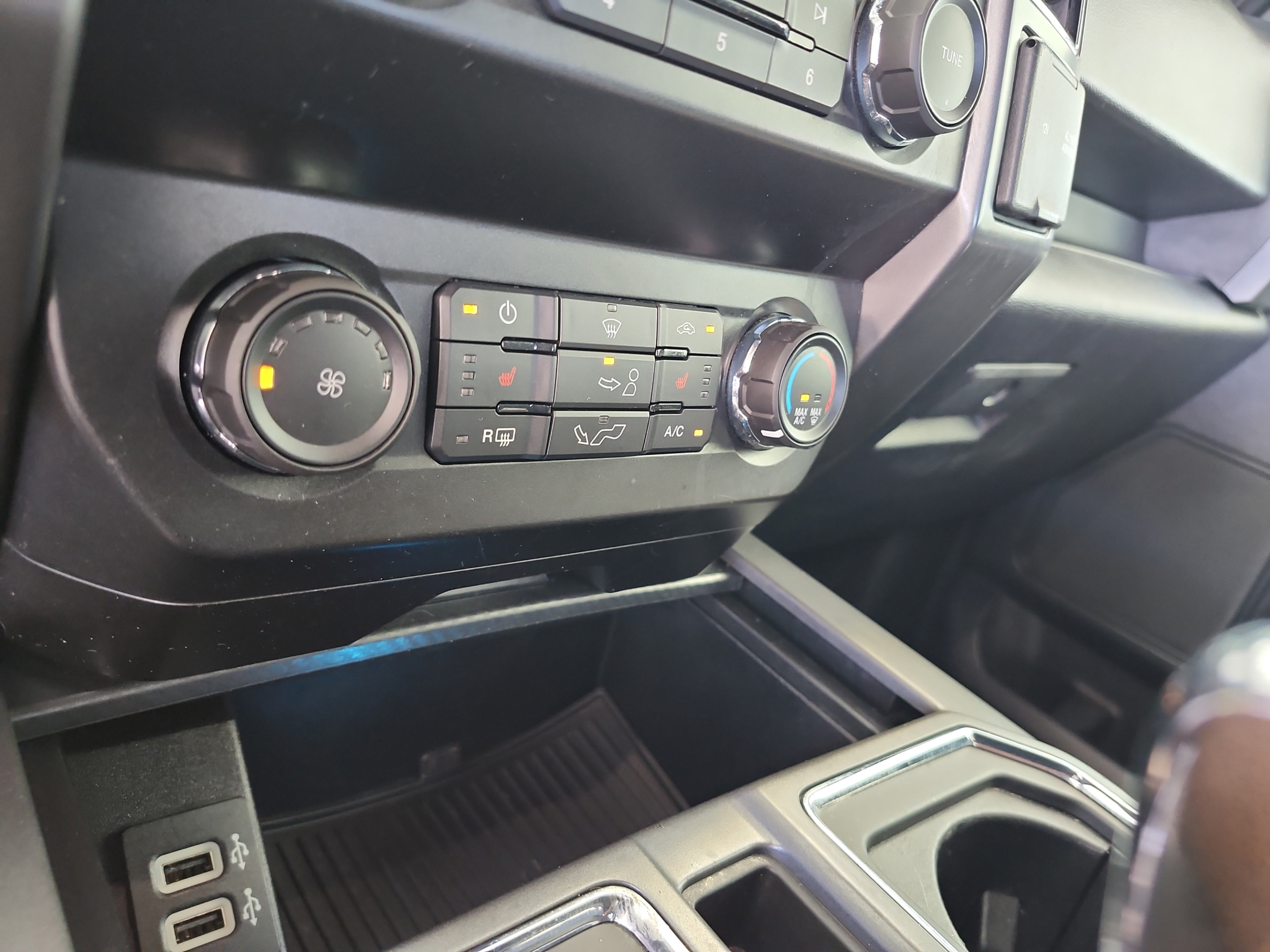 Used 2020 Ford F150 XLT w/ Equipment Group 302A Luxury RWD image 29