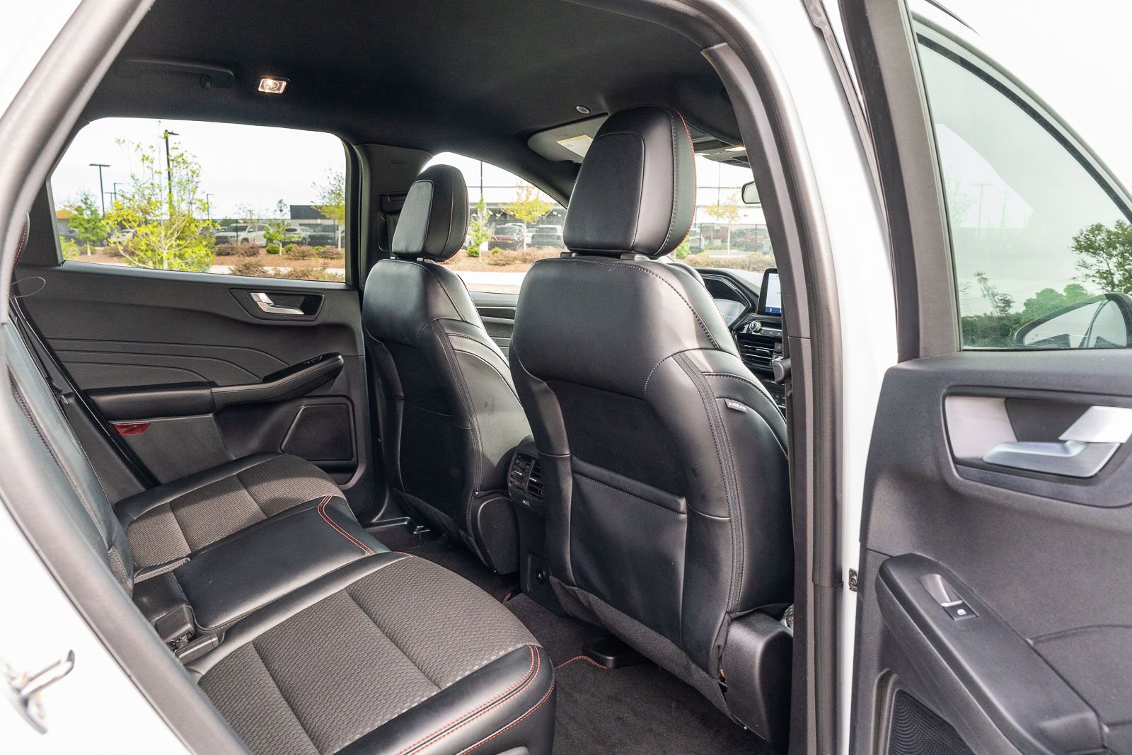 Used 2023 Ford Escape ST-Line Select image 17