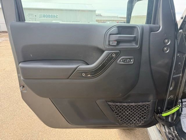 Used 2018 Jeep Wrangler Unlimited Sahara image 10