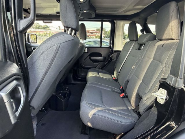 Used 2024 Jeep Wrangler Unlimited Sport AWD/4WD image 15