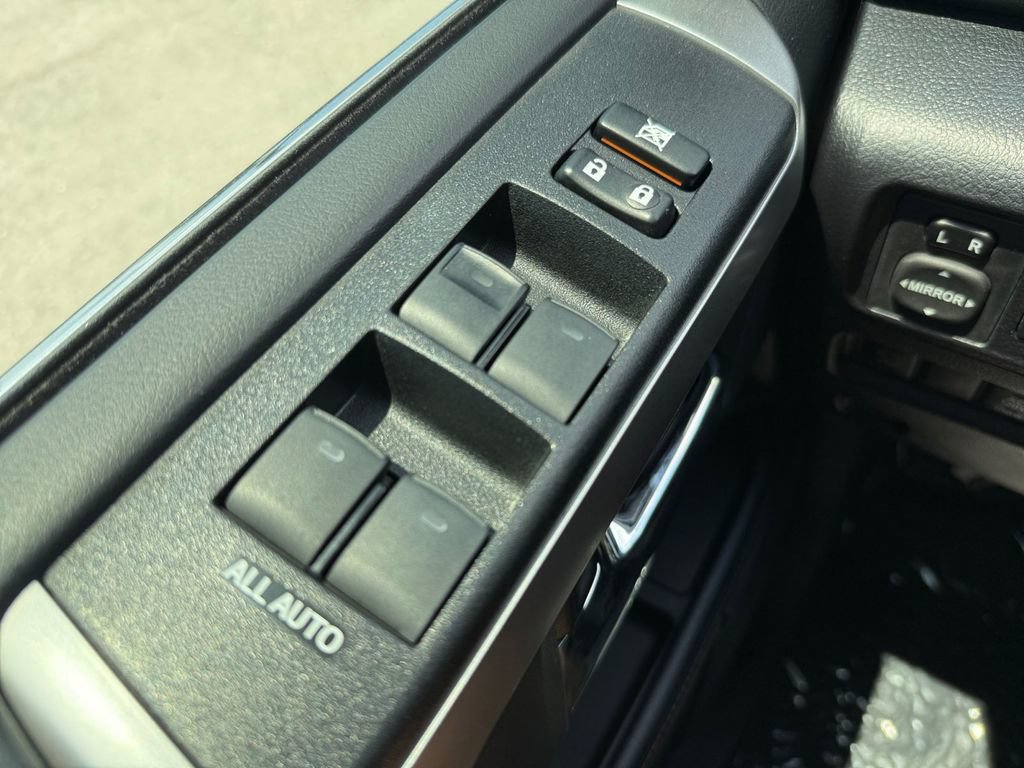 Used 2023 Toyota 4Runner Limited AWD/4WD image 27