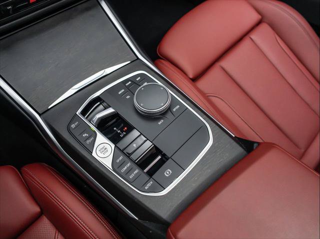 Used 2024 BMW 330i Sedan w/ Premium Package RWD image 26
