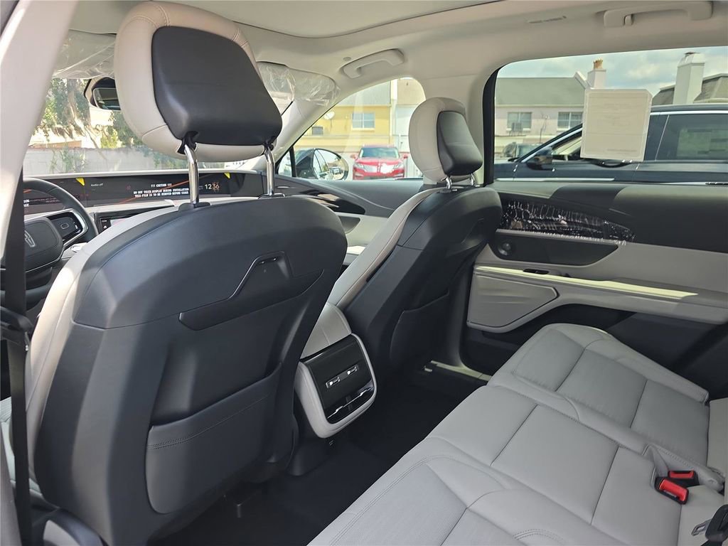 New 2026 Lincoln Nautilus Reserve AWD/4WD image 12
