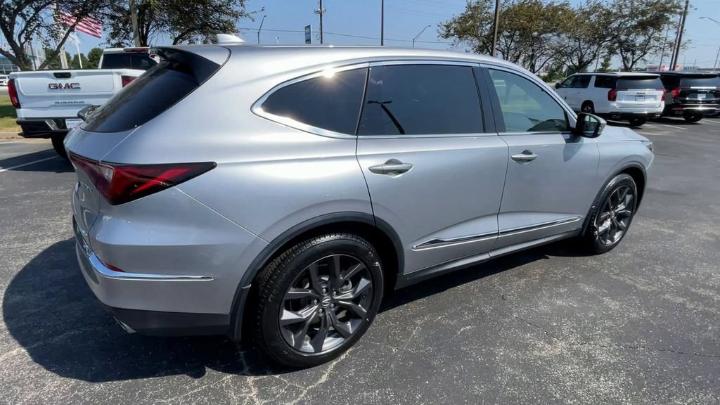 Used 2023 Acura MDX w/ Technology Package AWD/4WD image 2
