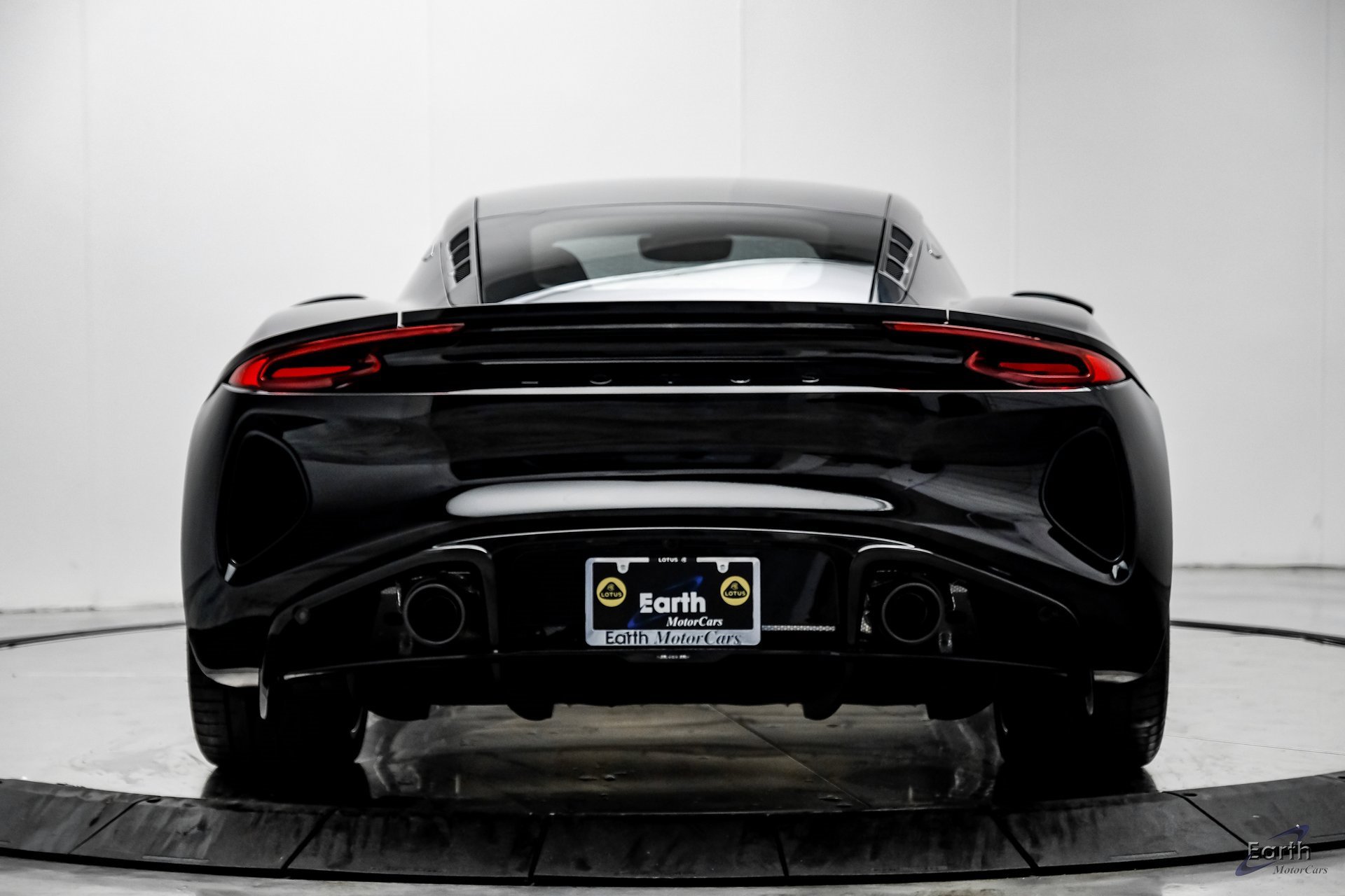 New 2026 Lotus Emira SE image 12