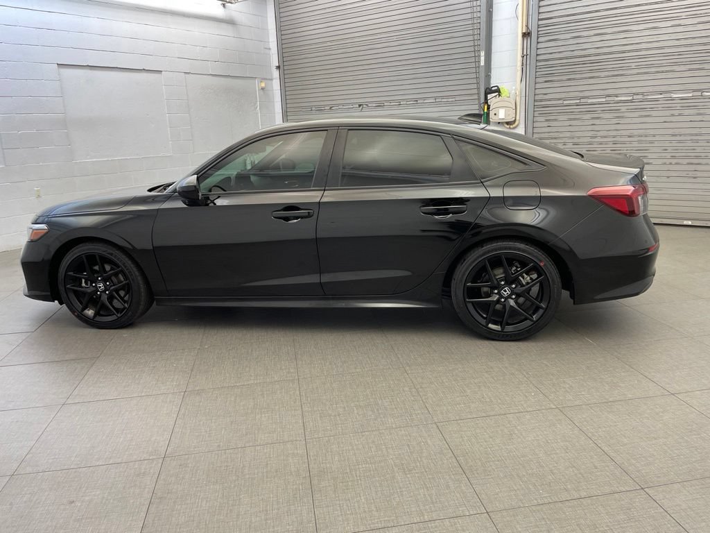 Used 2025 Honda Civic Sport image 16