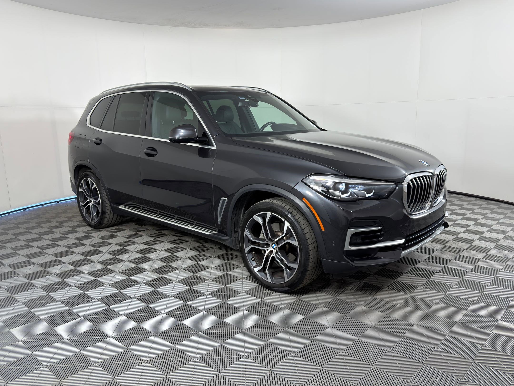 Certified 2023 BMW X5 xDrive40i w/ Premium Package image 6
