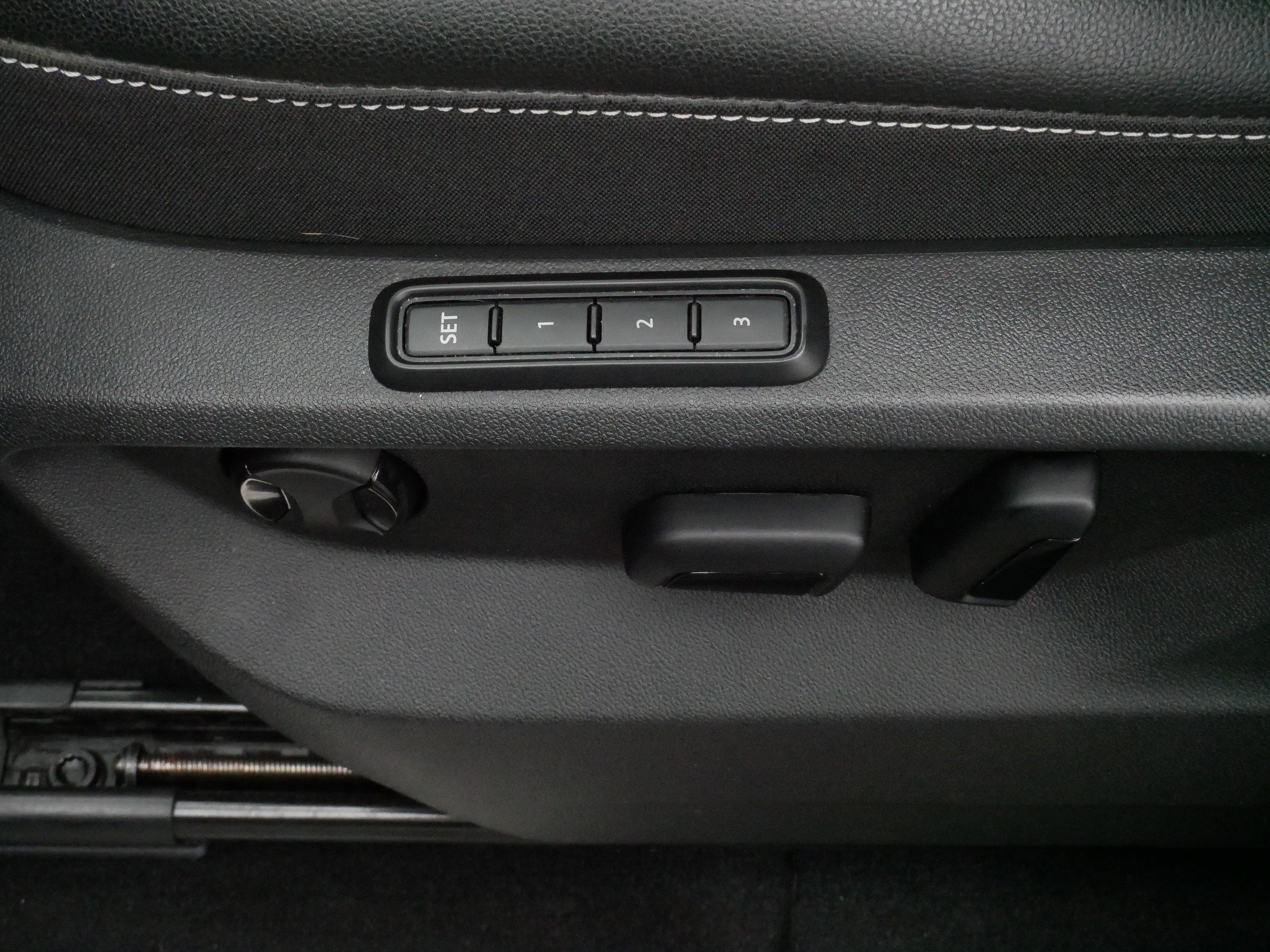 Certified 2023 Volkswagen Atlas SEL AWD/4WD image 20