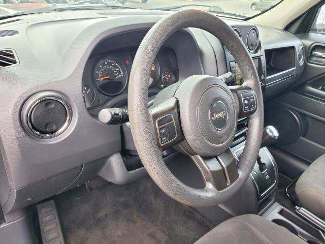 Used 2017 Jeep Patriot Sport w/ Power Value Group FWD image 6