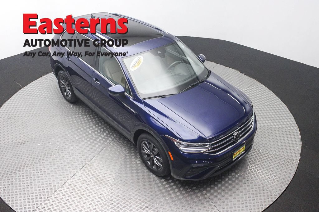 Used 2022 Volkswagen Tiguan SE w/ Panoramic Sunroof Package AWD/4WD image 5